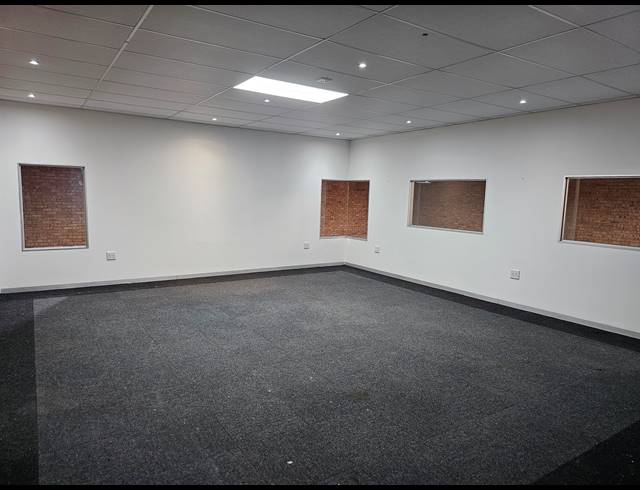 405M² MINI FACTORY TO LET IN LANSERIA
